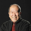 老板让秘书趴下露出屁股